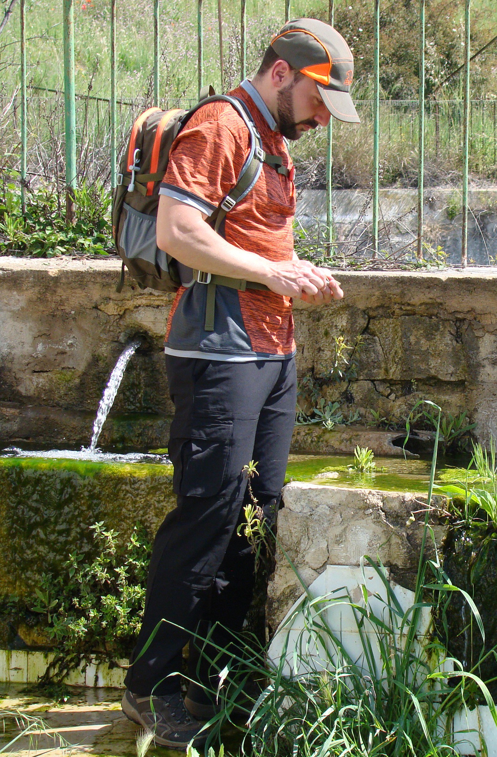 Camiseta técnica "hiking" manga corta
