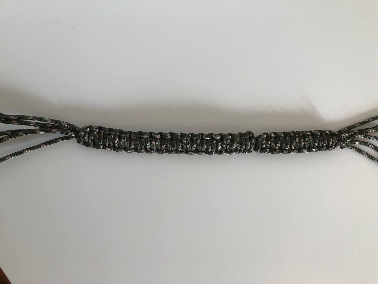 PORTACAZA DE PARACORD ARTESANAL
